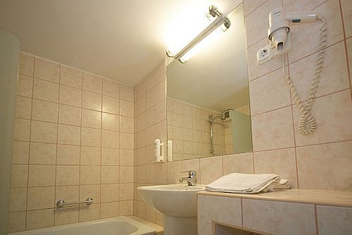 Bagno privato Superior all'Hotel Aranyhomok a Kecskemet
