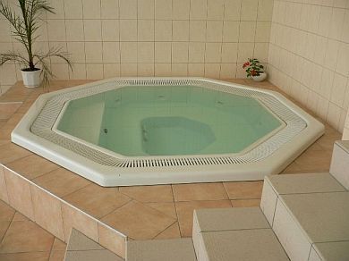 Jacuzzi - Zsory Hotel Fit - hotel a Mezokovesd