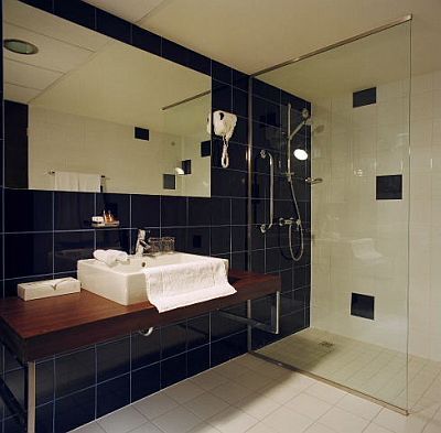 Hotel Park Inn Sarvar**** bagno elegante e carino