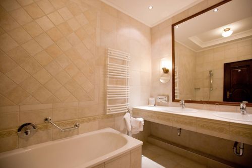 Stanza da bagno - Andrassy Residence Hotel - camere e suite a Tarcal - vinoterapia