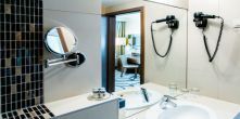 Camere con bagno privato in Hotel Ambient Sikonda