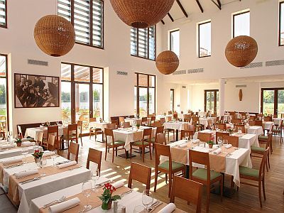 4* ristorante dell'hotel Tisza Balneum con molte prelibatezze