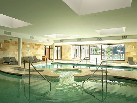 4* Wellness e hotel termale Balneum piscina termale