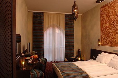 Camera doppia ad Egerszalok - hotel benessere per tutte le tasche Hotel Shiraz