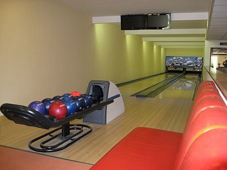 Pista bowling a Zsambek all'Hotel Szepia Bio Art - fine settimana attivo a Zsambek