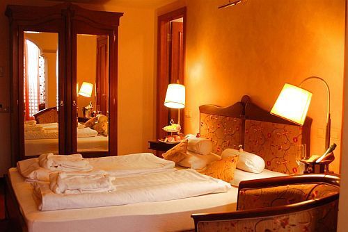 Camera doppia romantica nell'albergo 4 stelle Amira Wellness e Spa 