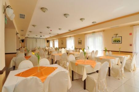 Ristorante a Simontornya all'Hotel Castello Fried 