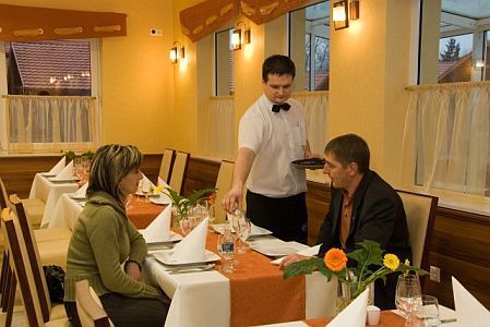 Sala per la prima colazione all'Hotel Aqua-Spa a Cserkeszolo