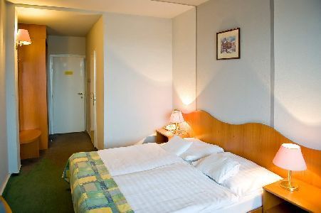 Alloggio economico a Sopron - camera doppia all'Hotel Szieszta