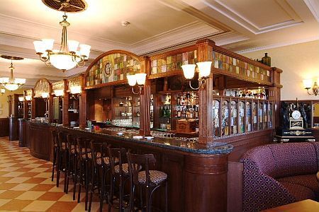 La Brasserie all'Hotel Gellert a Budapest - hotel termale a 4 stelle a Budapest ai piedi della collina Gellert
