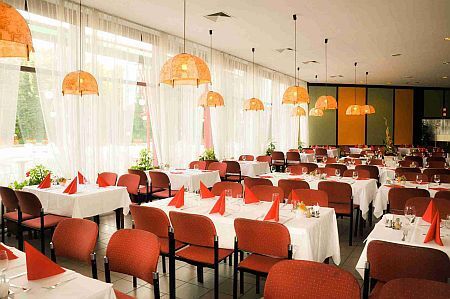 Hotel Lover a Sopron - ristorante a Sopron - hotel a 3 stelle a Sopron